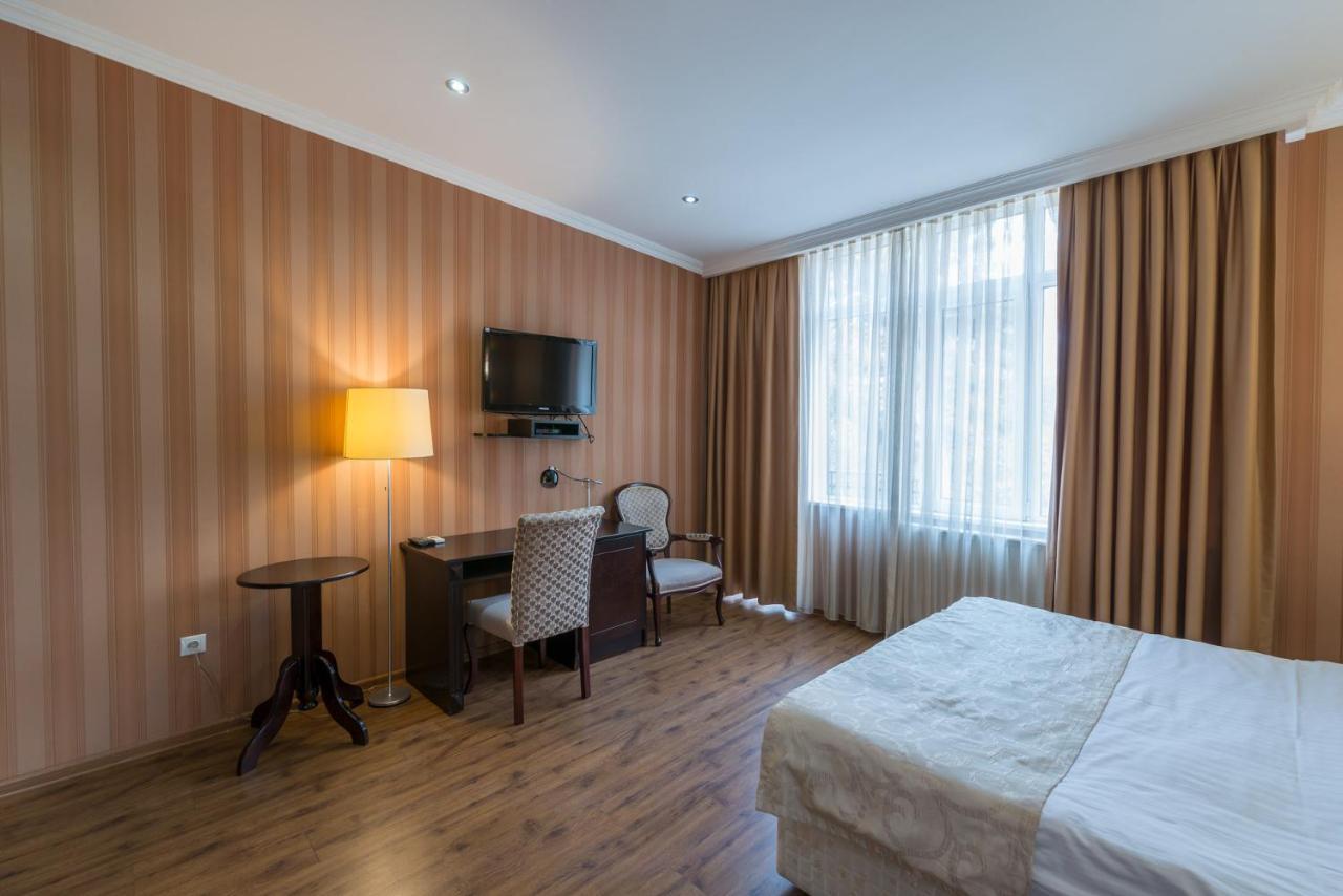 Garden View Hotel Tbilisi Bagian luar foto