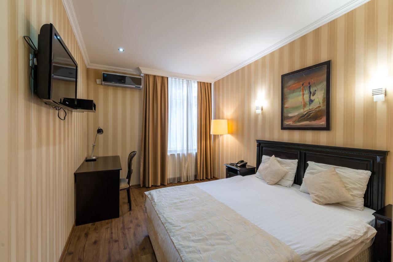 Garden View Hotel Tbilisi Bagian luar foto