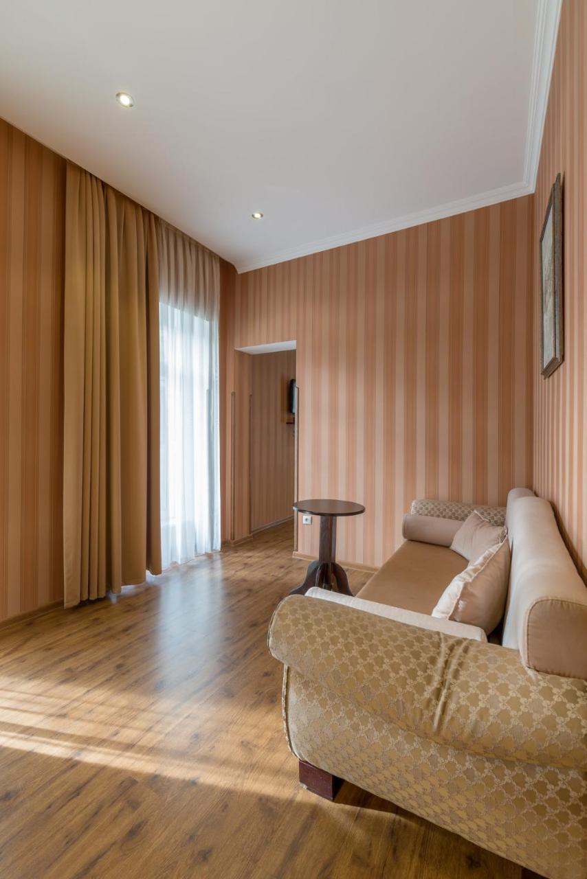 Garden View Hotel Tbilisi Bagian luar foto