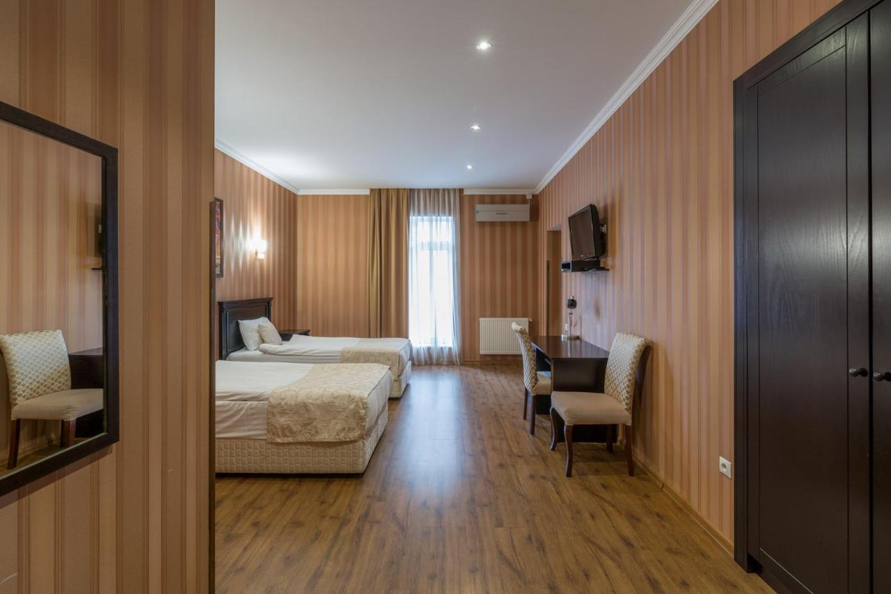 Garden View Hotel Tbilisi Bagian luar foto