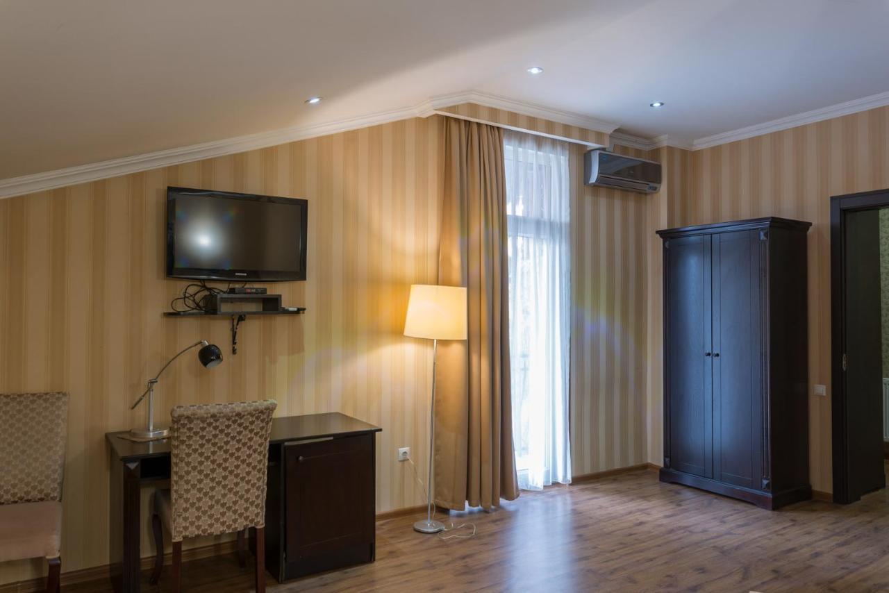 Garden View Hotel Tbilisi Bagian luar foto