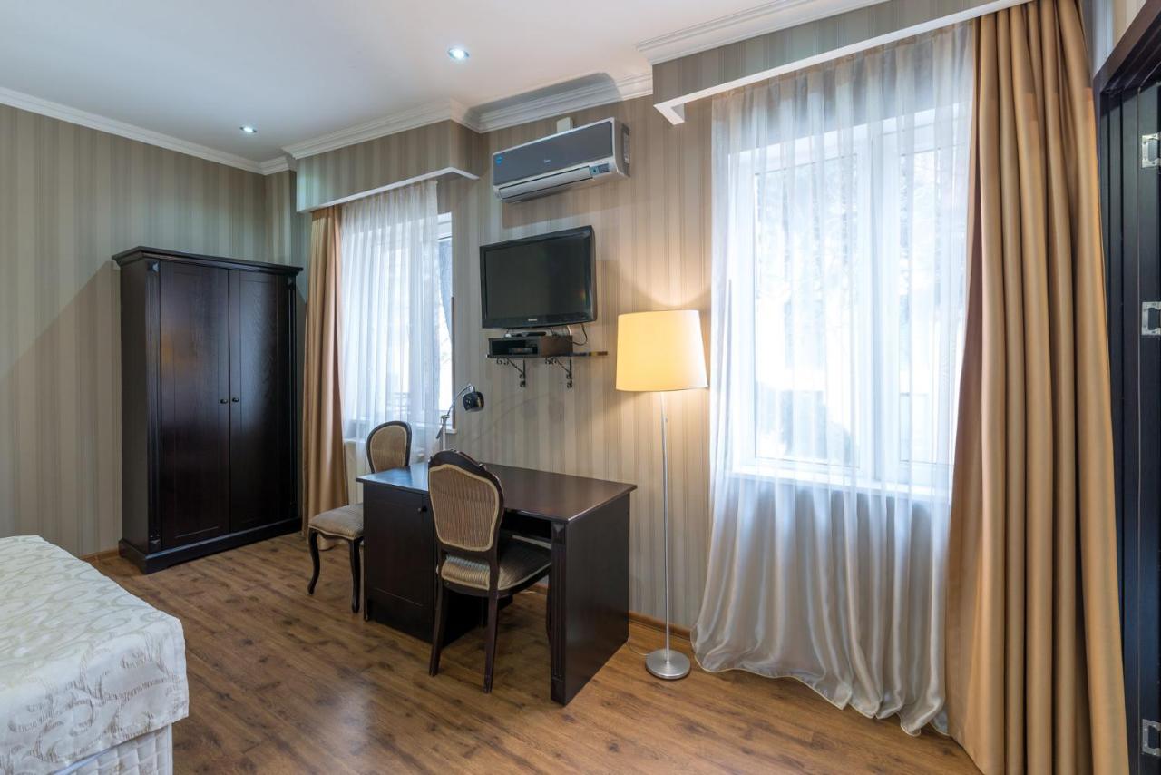 Garden View Hotel Tbilisi Bagian luar foto